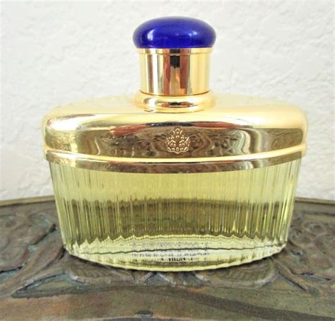 victoria secret old perfume.